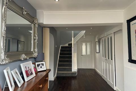 36 Trimingham Drive, Bury, BL8 1JW