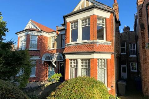 5 bedroom terraced house for sale, DUKES AVENUE, FINCHLEY, N3