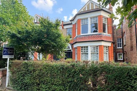 3 Dukes Avenue, London, N3 2DE