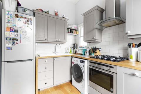 1 bedroom flat for sale, Wimbledon Park Road, London, SW18