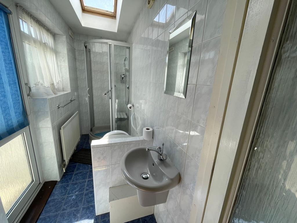 Guest WC/Shower Room