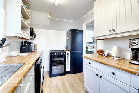 4 Hunter Drive, Bletchley, Milton Keynes, MK2 3LR