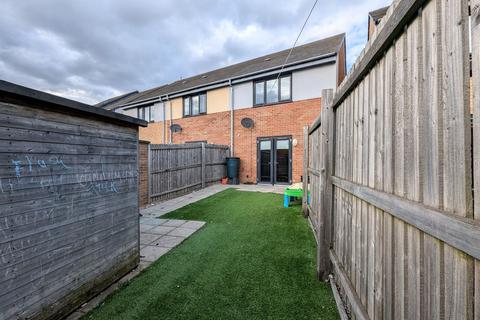 2 bedroom end of terrace house for sale, Laygate, South Shields, NE33