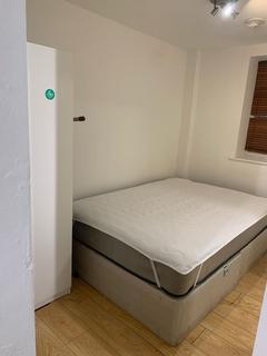 undefined, Flat d, - John Street, Luton