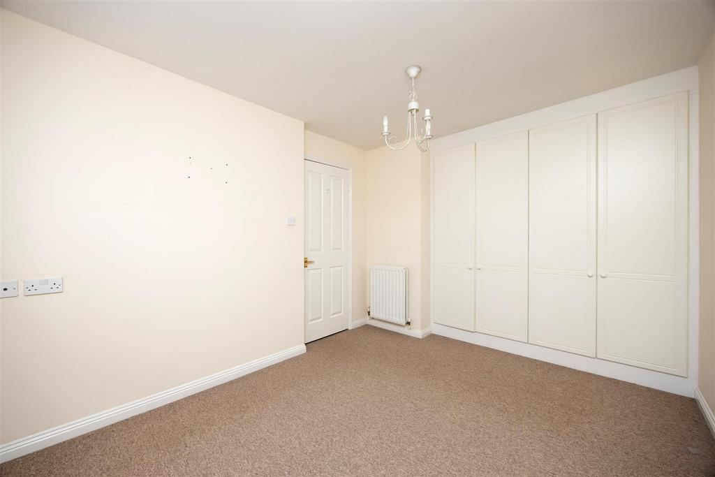 6 Walmesley Chase Trowbridge BA14 7 HY (14).jpg