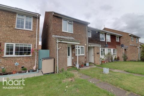 2 bedroom end of terrace house for sale, Arkley Court, Maidenhead