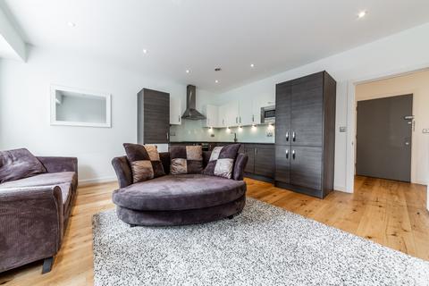 3 bedroom apartment to rent, Clayton Road, Hayes UB3