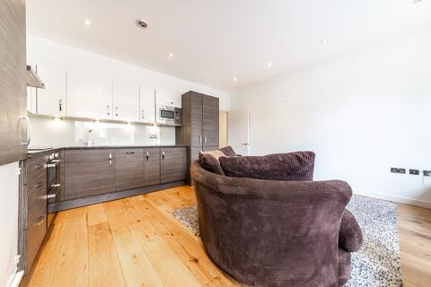 3 bedroom apartment to rent, Clayton Road, Hayes UB3