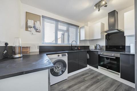 2 bedroom flat for sale, Newbury,  Berkshire,  RG14