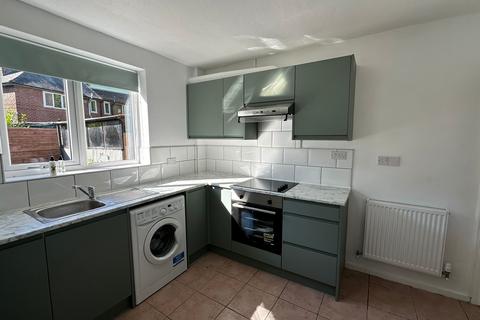 3 bedroom end of terrace house to rent, Manchester, Manchester M23