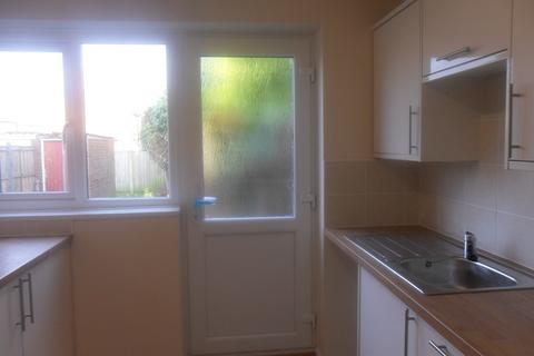 3 bedroom end of terrace house to rent, 12 Whitemere Court, Ellesmere Port, Cheshire. CH65 2EY