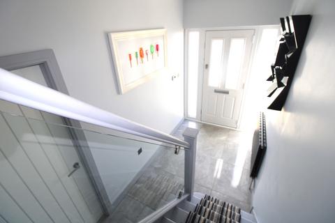 1 Ashvale Drive, Upminster, RM14 3LX