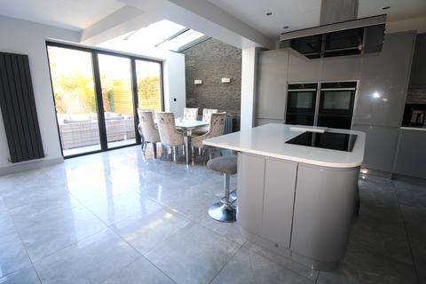 1 Ashvale Drive, Upminster, RM14 3LX
