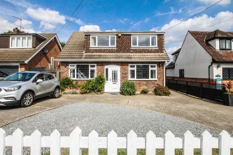 5 bedroom detached house for sale, First Avenue, Hook End, Brentwood