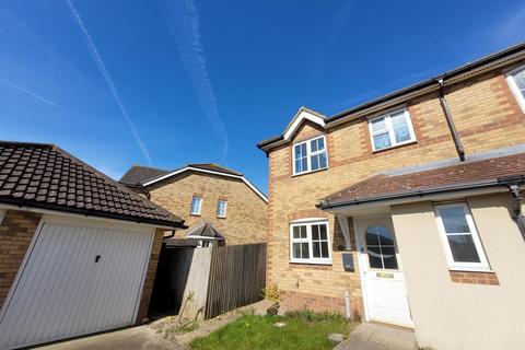 3 bedroom semi-detached house to rent, Grice Close, Hawkinge, Folkestone, Kent