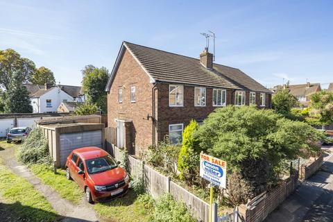 2 bedroom maisonette for sale, Queens Road, Snodland