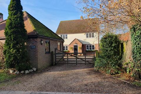 3 bedroom detached house for sale, Cross End, Pebmarsh