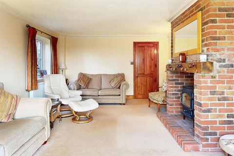 3 bedroom detached house for sale, Cross End, Pebmarsh