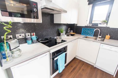 1 bedroom flat to rent, 83 Cardigan Lane, Burley