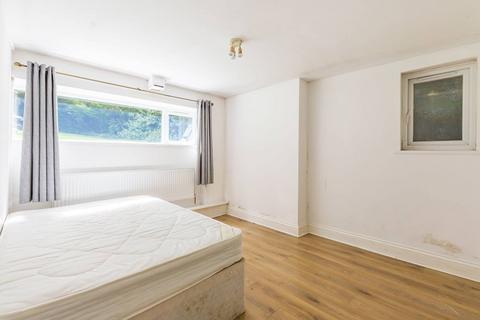 1 bedroom flat for sale, Crescent Road, Crouch End, London, N8