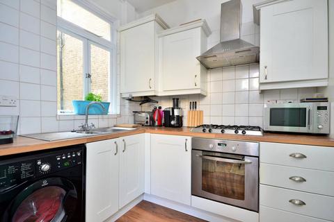 2 bedroom flat to rent, St Quintin Avenue, North Kensington, London, W10