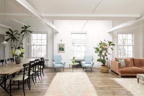 2 bedroom penthouse to rent, Chepstow Crescent, London, W11