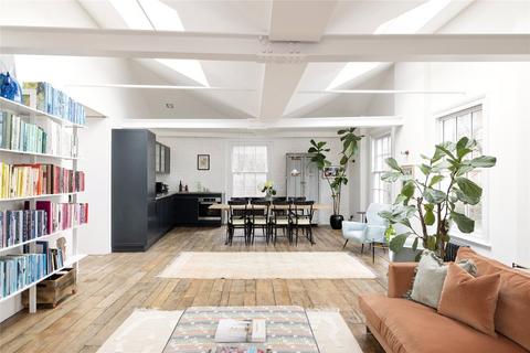 2 bedroom penthouse to rent, Chepstow Crescent, London, W11