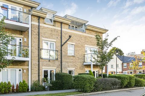 2 bedroom apartment for sale, Dyas Road, Sunbury-on-Thames, Surrey, TW16