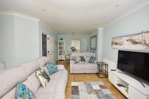 4 bedroom end of terrace house for sale, The Piazza, Eastbourne