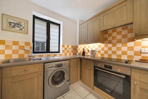 3 bedroom flat for sale, Tollington Way, Holloway