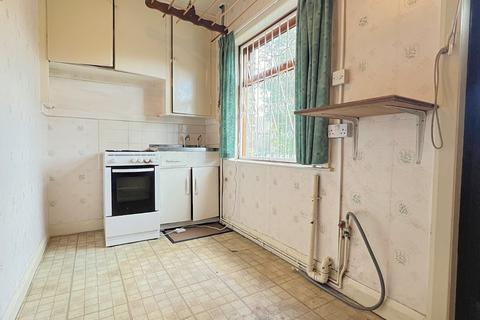 3 bedroom townhouse for sale, Cleckheaton Road, Low Moor, Bradford, BD12