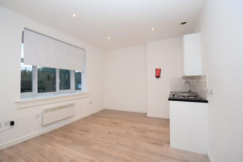 1 bedroom flat to rent, Bushey Hall Road, Bushey WD23