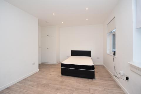 1 bedroom flat to rent, Bushey Hall Road, Bushey WD23