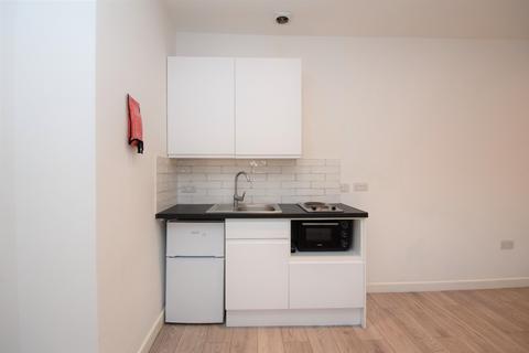 1 bedroom flat to rent, Bushey Hall Road, Bushey WD23