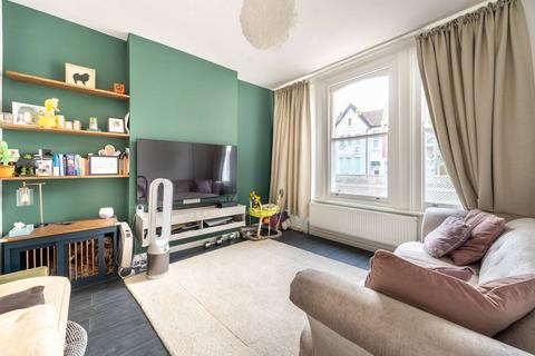 2 bedroom flat to rent, Willesden Green, Harlesden, London, NW10