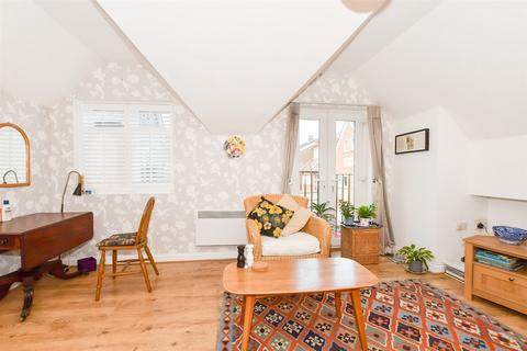 1 bedroom ground floor maisonette for sale, Falkland Road, Dorking, Surrey