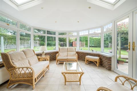 Holly Lodge Cobham Way, East Horsley, Leatherhead, KT24 5BH