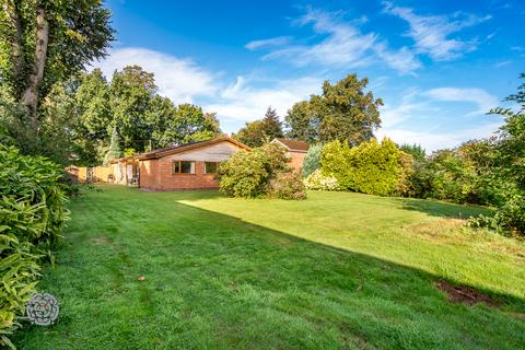 undefined, Chatsworth Road, Worsley, Manchester, Greater Manchester, M28 2NU