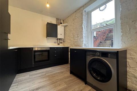 2 bedroom terraced house to rent, Edenfield Road, Greater Manchester OL11