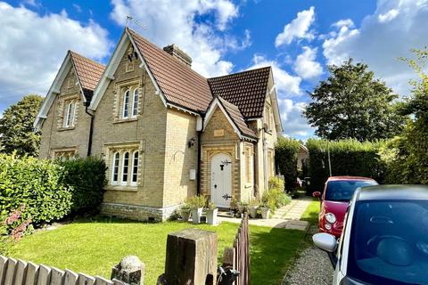 2 bedroom semi-detached house for sale, Oakley Lane, Merley