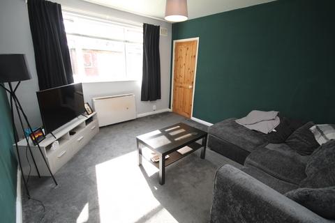 1 bedroom flat for sale, Norwood Court, Stretford, M32 8PL