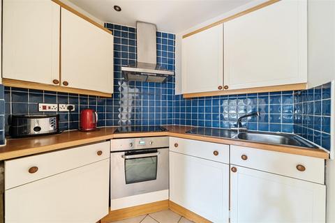 1 bedroom flat for sale, St James Road, Surbiton