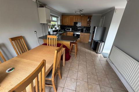 3 bedroom detached house for sale, Downs Close, Fforestfach, Swansea