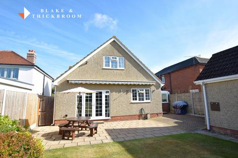 4 bedroom chalet for sale, Clacton Road, Weeley Heath