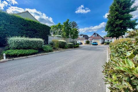 3 bedroom detached house for sale, Stour Gardens, Bournemouth