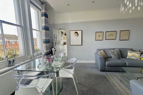 2 bedroom apartment for sale, Walmer Castle Road, Walmer, Deal, Kent, CT14