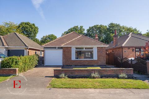 2 bedroom detached bungalow for sale, Ferndale Road, Binley Woods