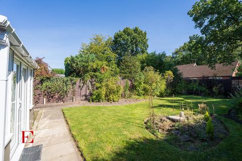 2 bedroom detached bungalow for sale, Ferndale Road, Binley Woods