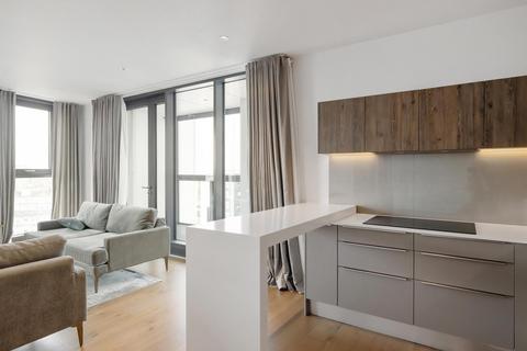 3 bedroom flat for sale, Brogan House, London, SW8