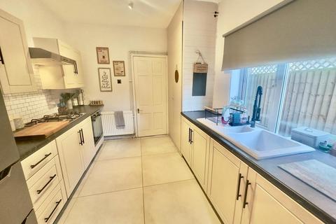 2 bedroom terraced house for sale, London Road, Coalville, LE67